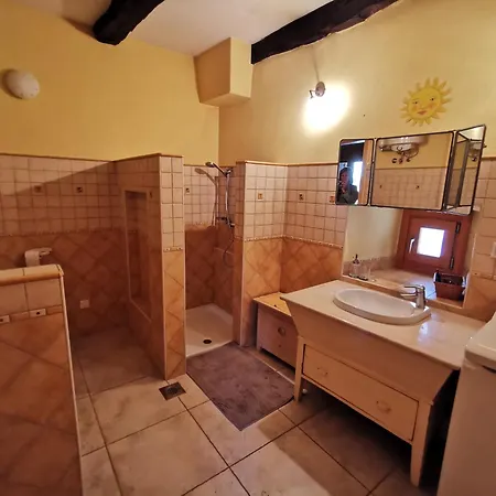 Domus Carstica بيت للعطل *