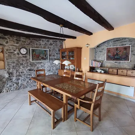 Tatil Evi Domus Carstica *